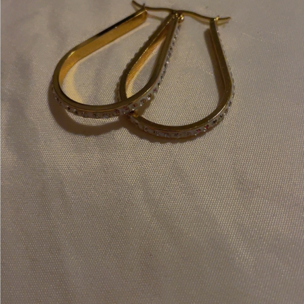Elegant Gold Teardrop Earrings